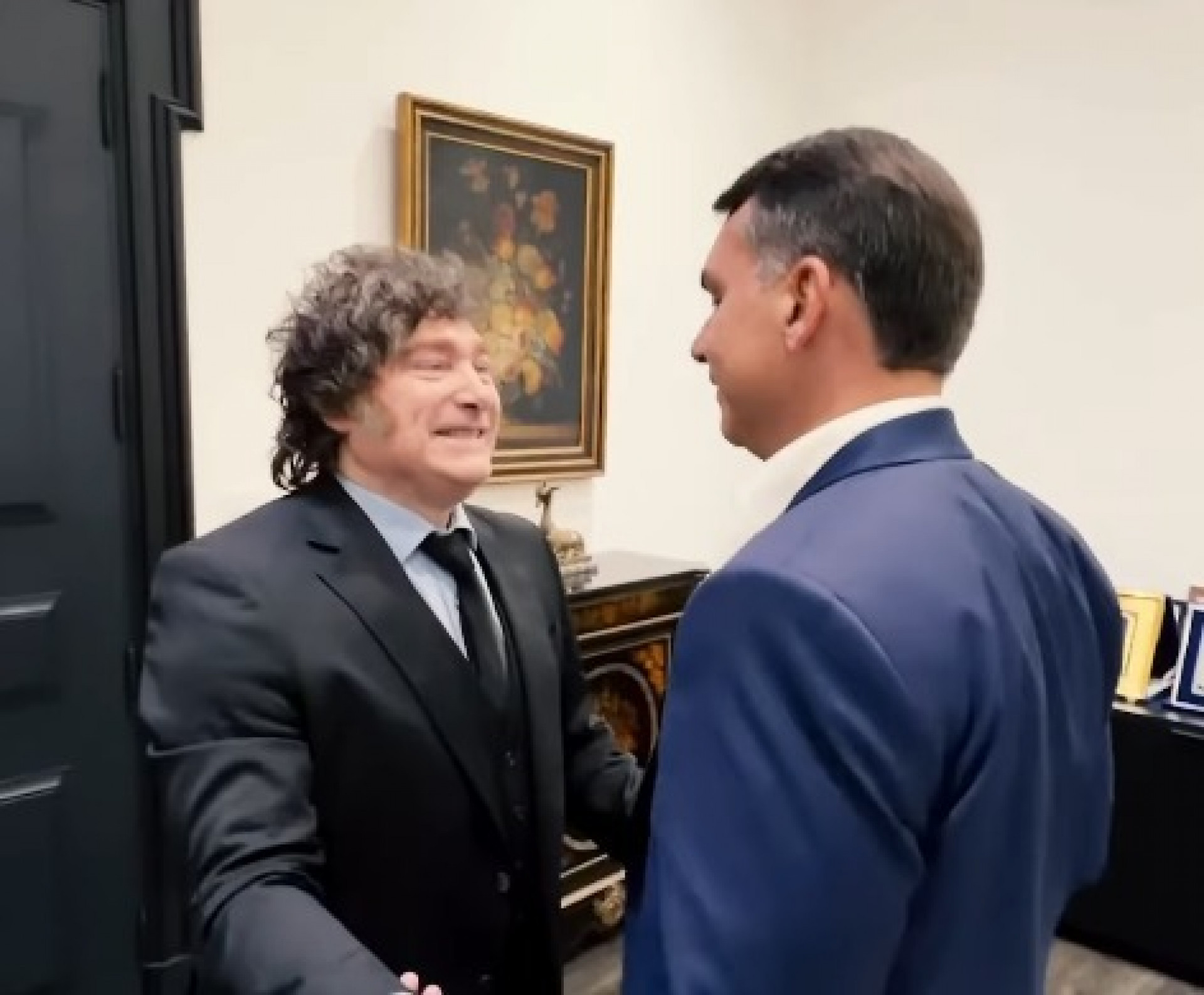Flávio posta vídeo com Milei e fala em 