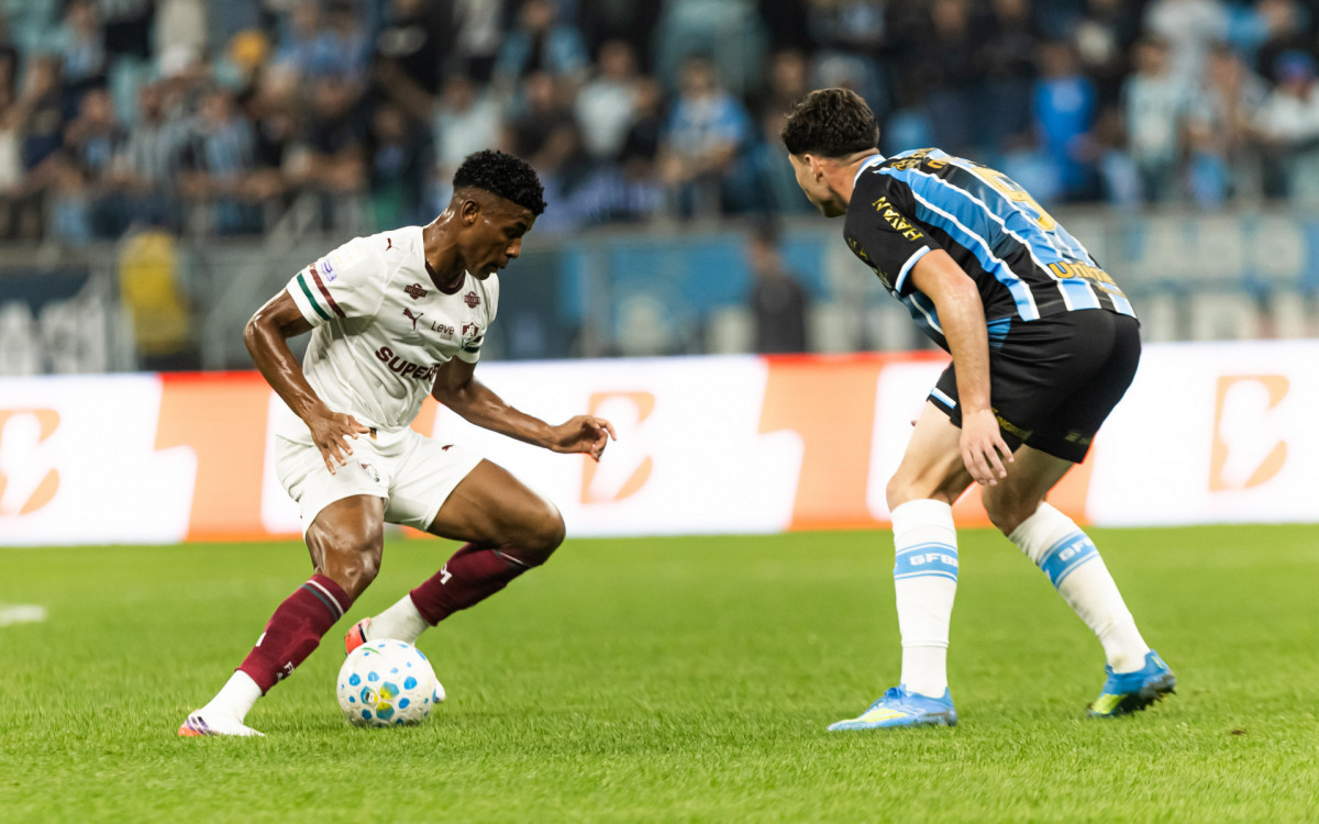 Hércules em ação na partida entre Grêmio e Fluminense