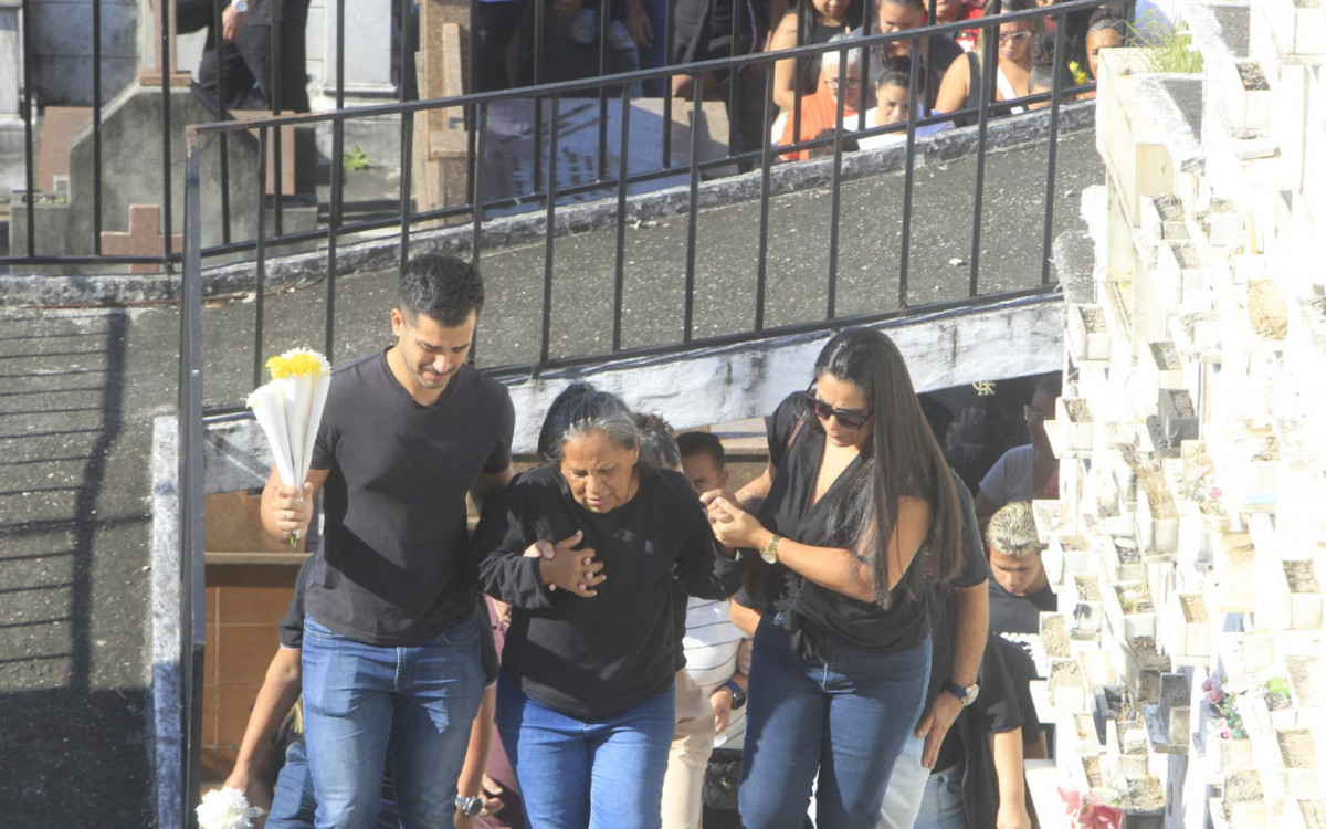 Velório de João José da Silva, morto após ser atingido por tiro após confronto na Chácara do Céu. - Reginaldo Pimenta/Agência O DIA