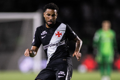 Além de Sosa e Deossa, Vasco ganha 'reforço' para o meio de campo