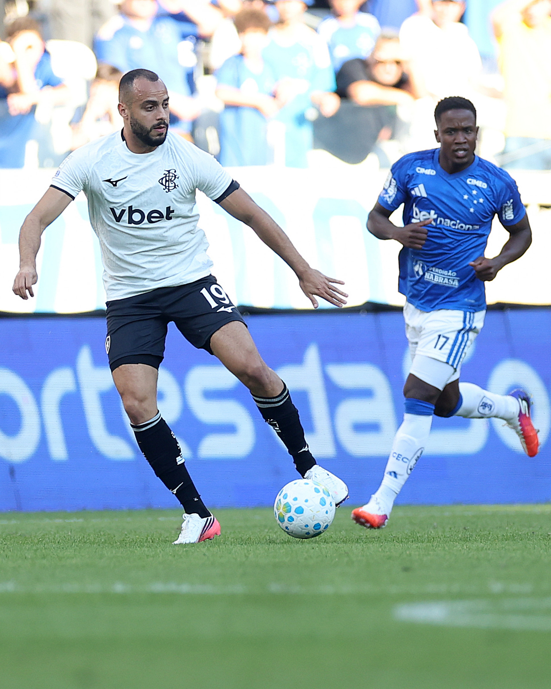 Arthur Cabral em Cruzeiro x Botafogo, no Mineir&atilde;o - Vitor Silva / Botafogo