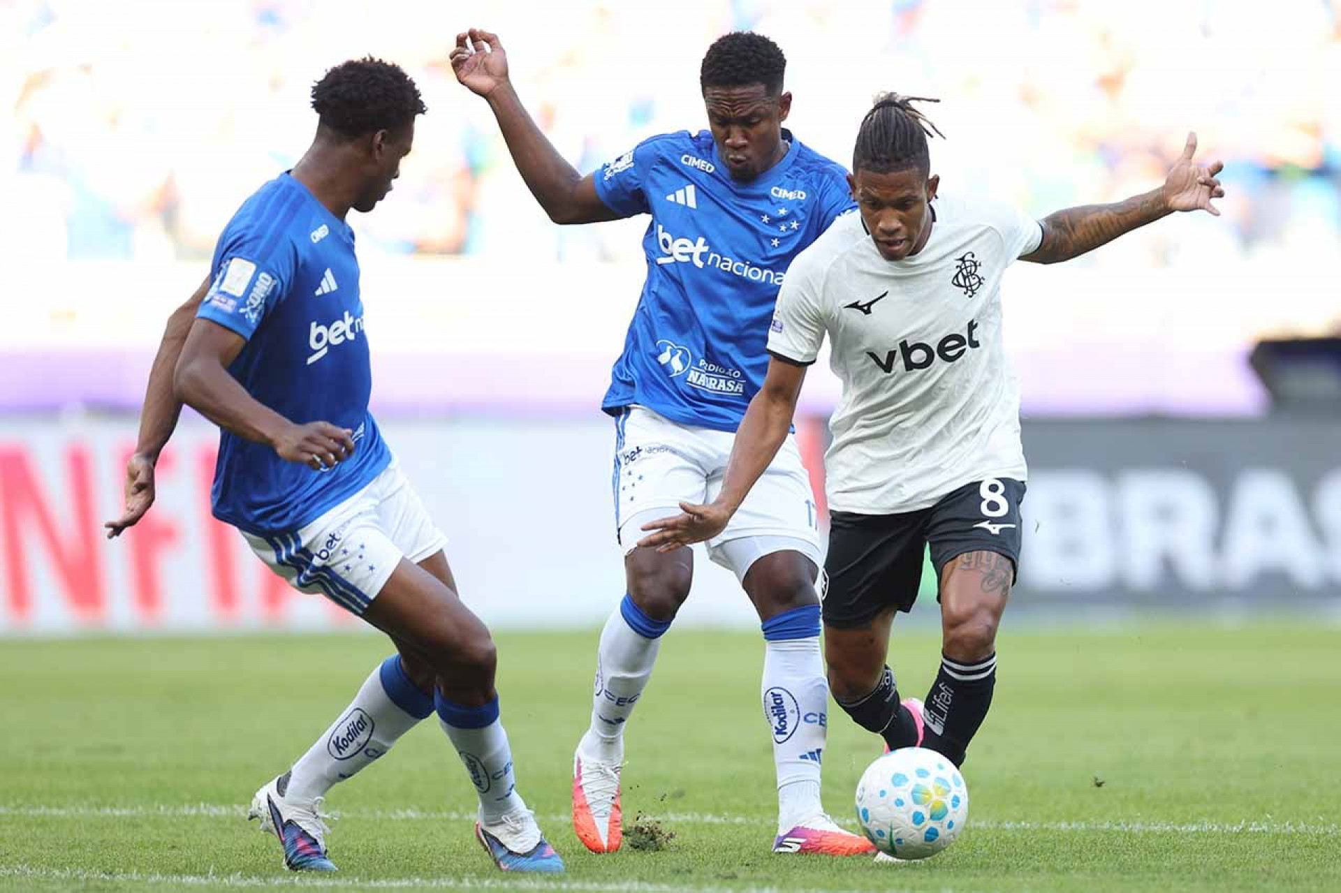 Franclim: “Bom seria se tiv&eacute;ssemos os nove pontos”