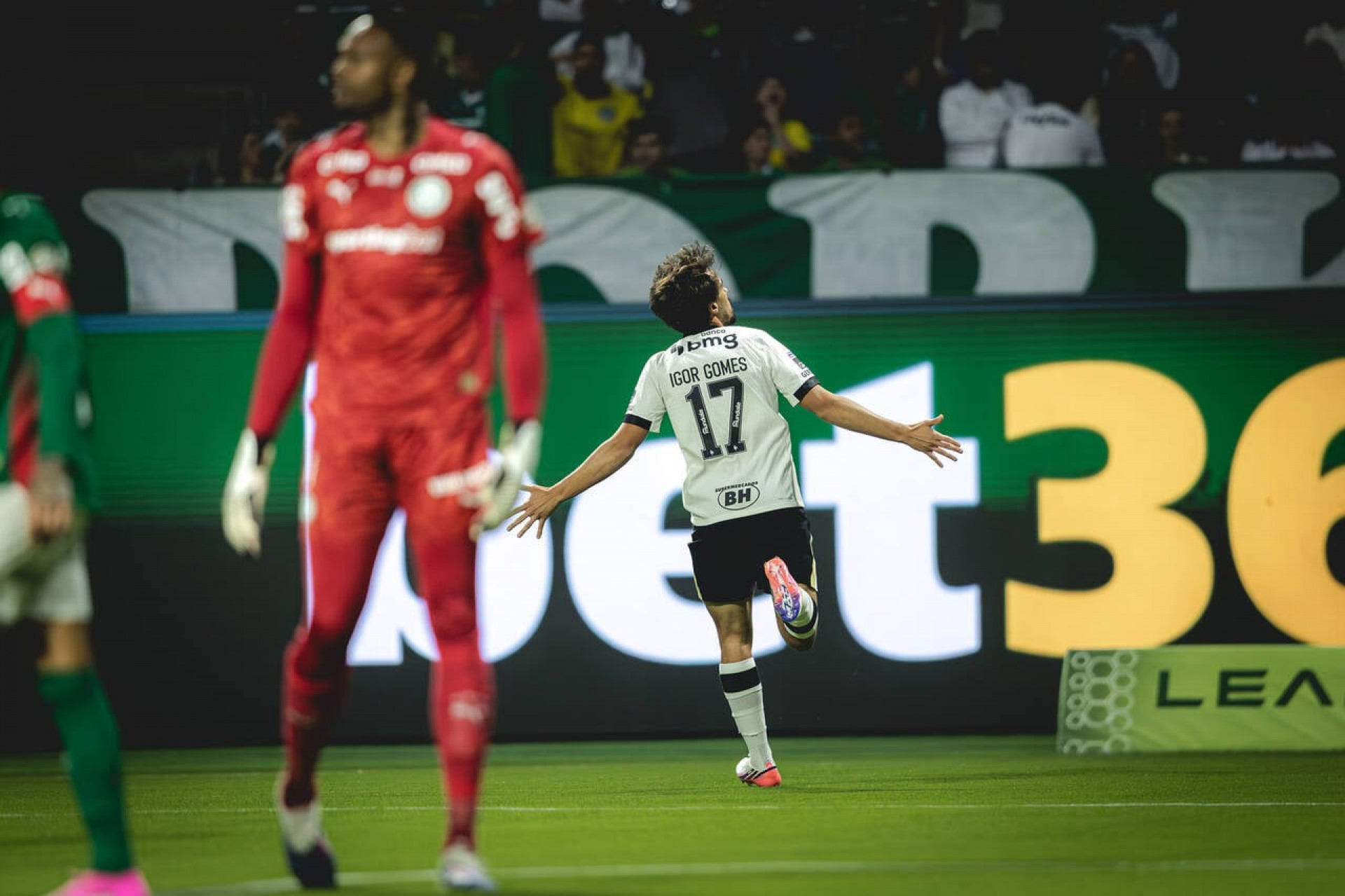 Eduardo Dom&iacute;nguez elogia atitude do Atl&eacute;tico na vit&oacute;ria sobre o Palmeiras