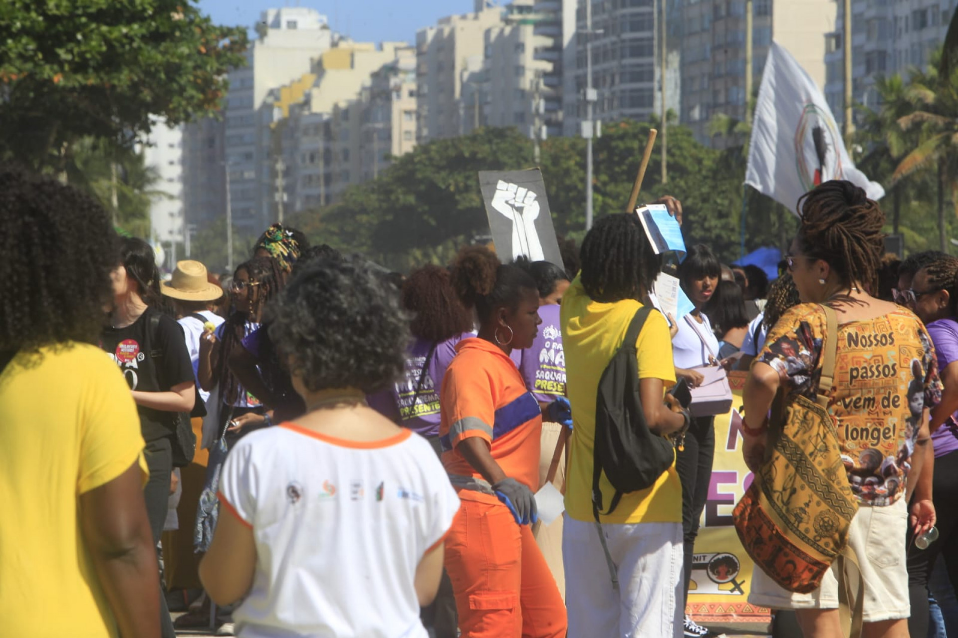 Marcha das Mulheres Negras reúne centenas em Copacabana - Reginaldo Pimenta / Agência O DIA