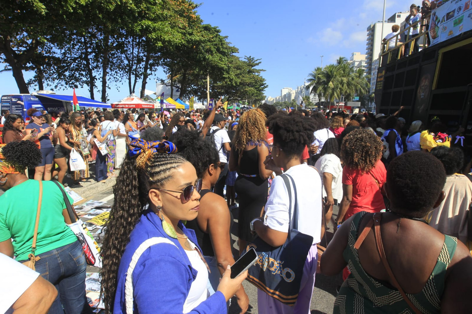 Marcha das Mulheres Negras reúne centenas em Copacabana - Reginaldo Pimenta / Agência O DIA