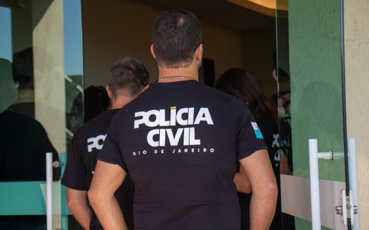 Velório da policial civil Daniela Cunha Moreira no cemitério da penitência na tarde desta segunda-feira (27) - Érica Martin/Agência O DIA