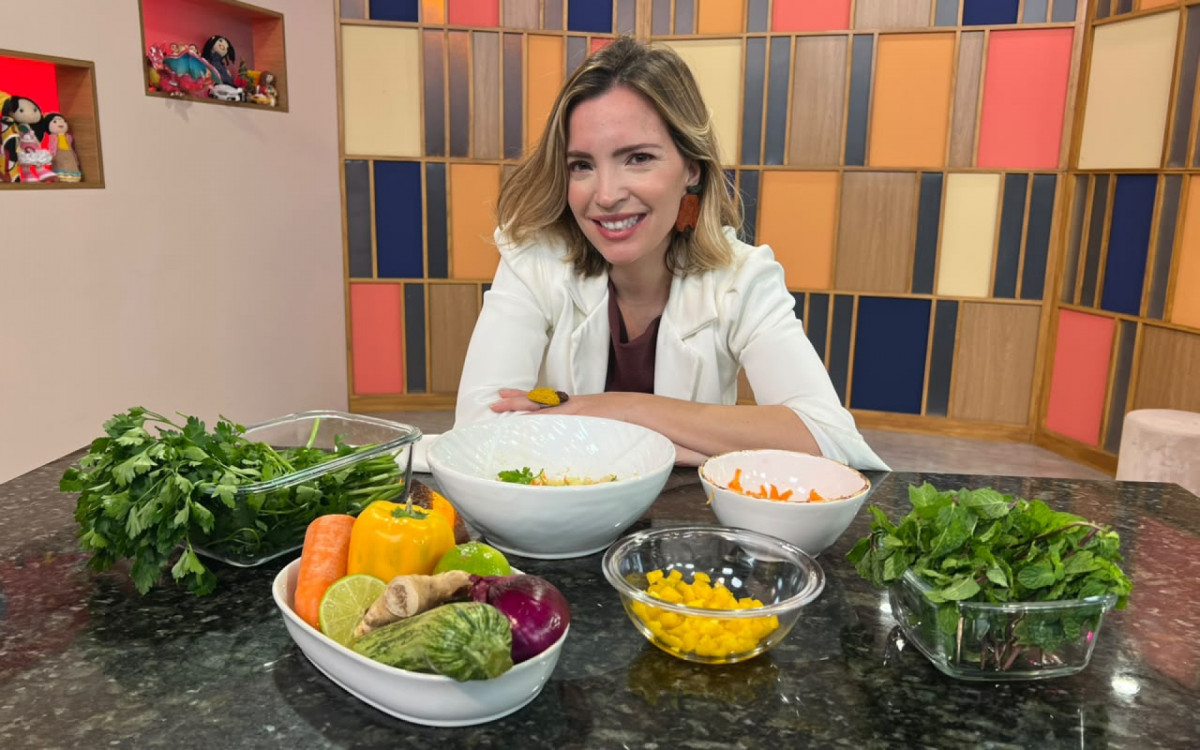 Nutricionista Luna Azevedo participou do Vem com a Gente e compartilhou uma receita nutritiva e uma bebida refrescante para deixar a rotina mais leve