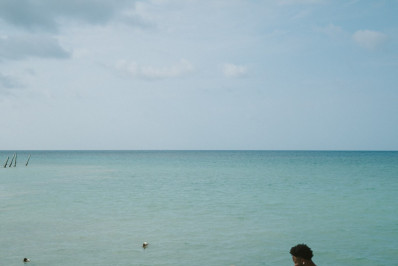 Vini Jr. compartilha registros de viagem com Virginia na Jamaica