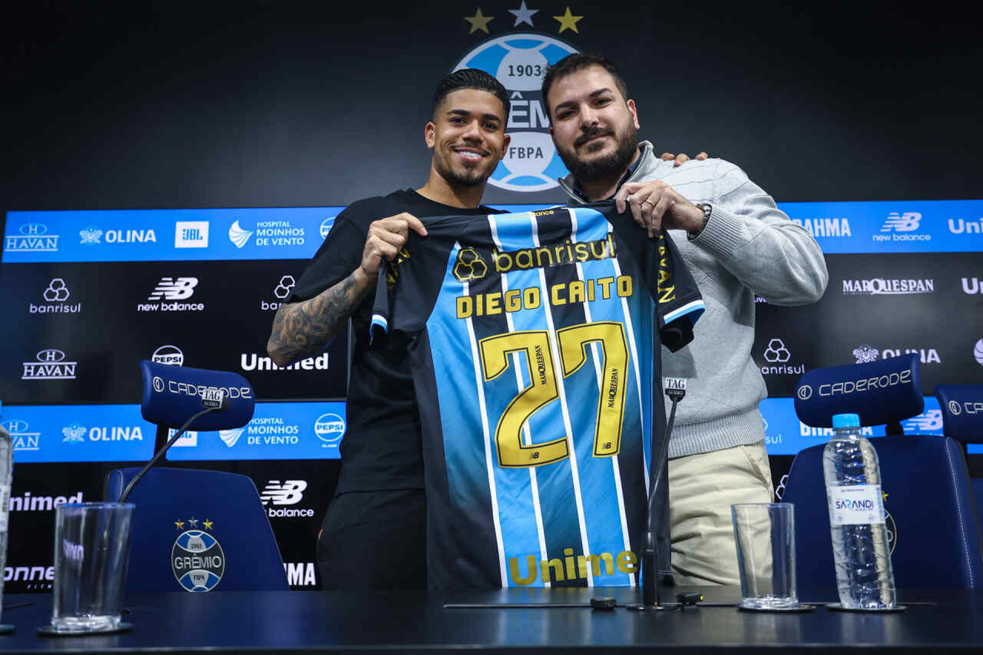 Diego Caito &eacute; apresentado ap&oacute;s estrear com gol e projeta briga por posi&ccedil;&atilde;o no Gr&ecirc;mio