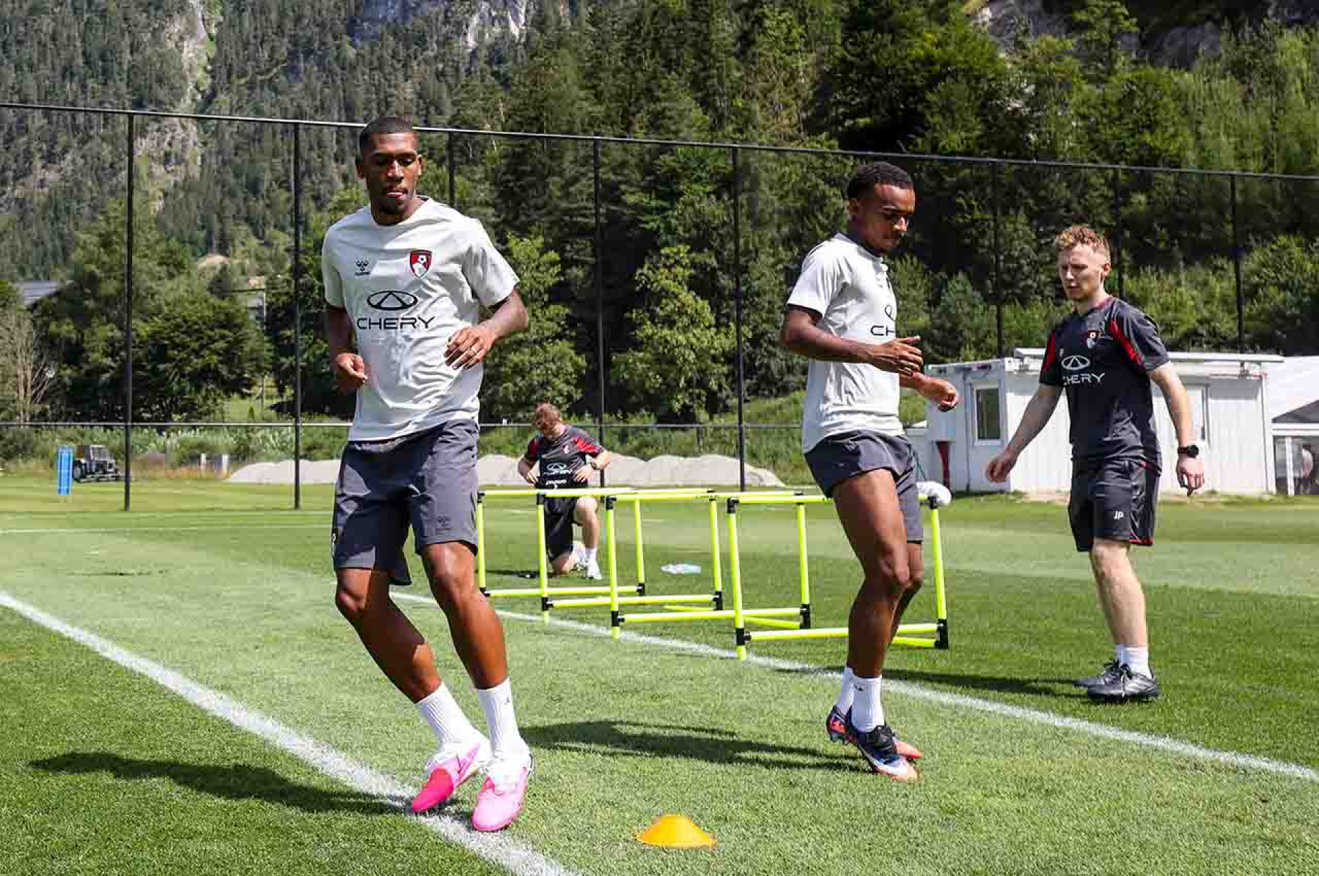Treino do AFC Bournemouth - Rayan  - Divulga&ccedil;&atilde;o AFC Bournemouth