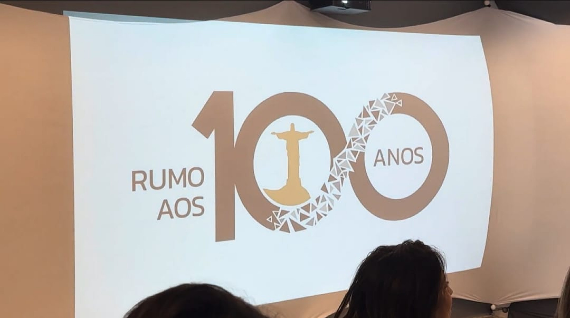 Cerim&ocirc;nia apresentou a marca oficial das comemora&ccedil;&otilde;es do centen&aacute;rio do Cristo Redentor