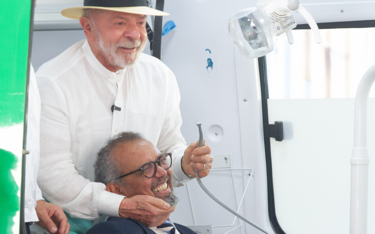 \'Doutor\' Lula e Tedros, da OMS
