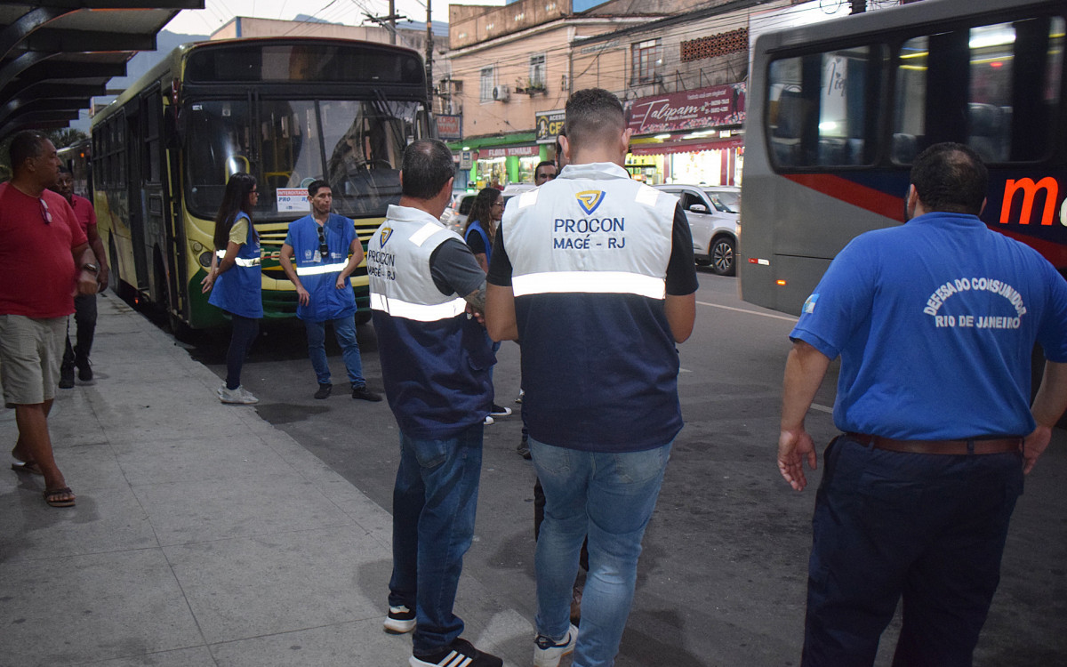 Procon Mag&eacute; interdita quatro &ocirc;nibus em Piabet&aacute; - Divulga&ccedil;&atilde;o/Assessoria de imprensa