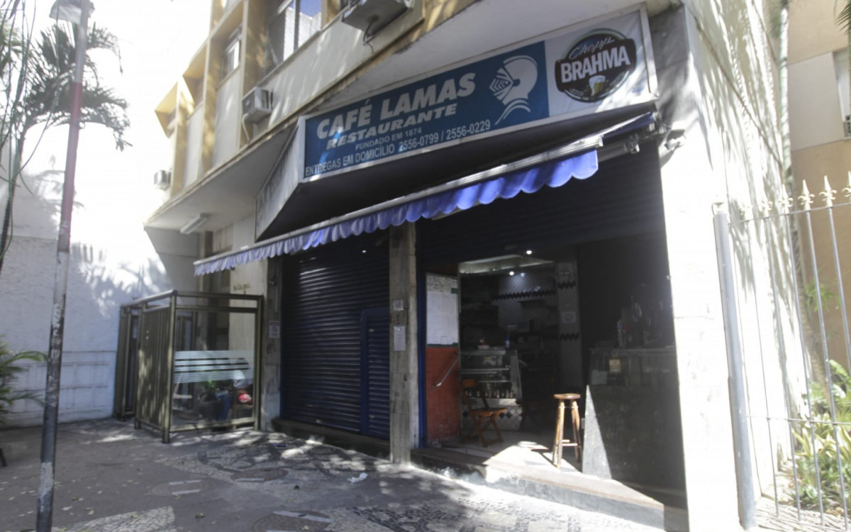 Bares se uniram para ajudar na reconstrução do tradicional Café Lamas, no Flamengo, na Zona Sul - Reginaldo Pimenta / Agência O DIA