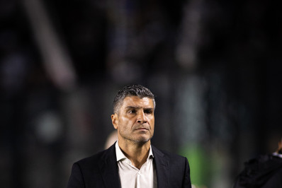 Pedro Emanuel analisa revés do Vasco e cita ponto que traz preocupação