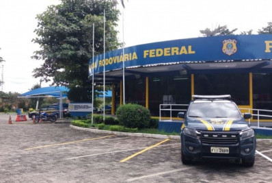 Dois acidentes provocam congestionamento na Via Dutra, em Barra Mansa