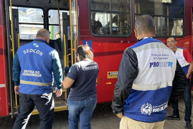 Operação do Procon retira ônibus de circulação em Teresópolis