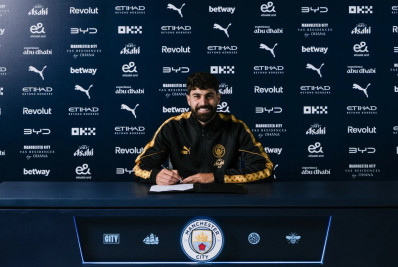 Alvo de Real e Bayern, Gvardiol renova com o Manchester City