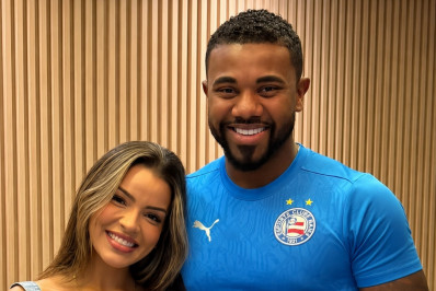 Do banheiro ao altar: Davi Brito se casa com camisa do Bahia