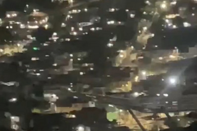 Homem é baleado em tiroteio no Morro do Adeus, no Complexo do Alemão