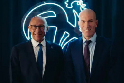 Zidane é anunciado como novo técnico da França