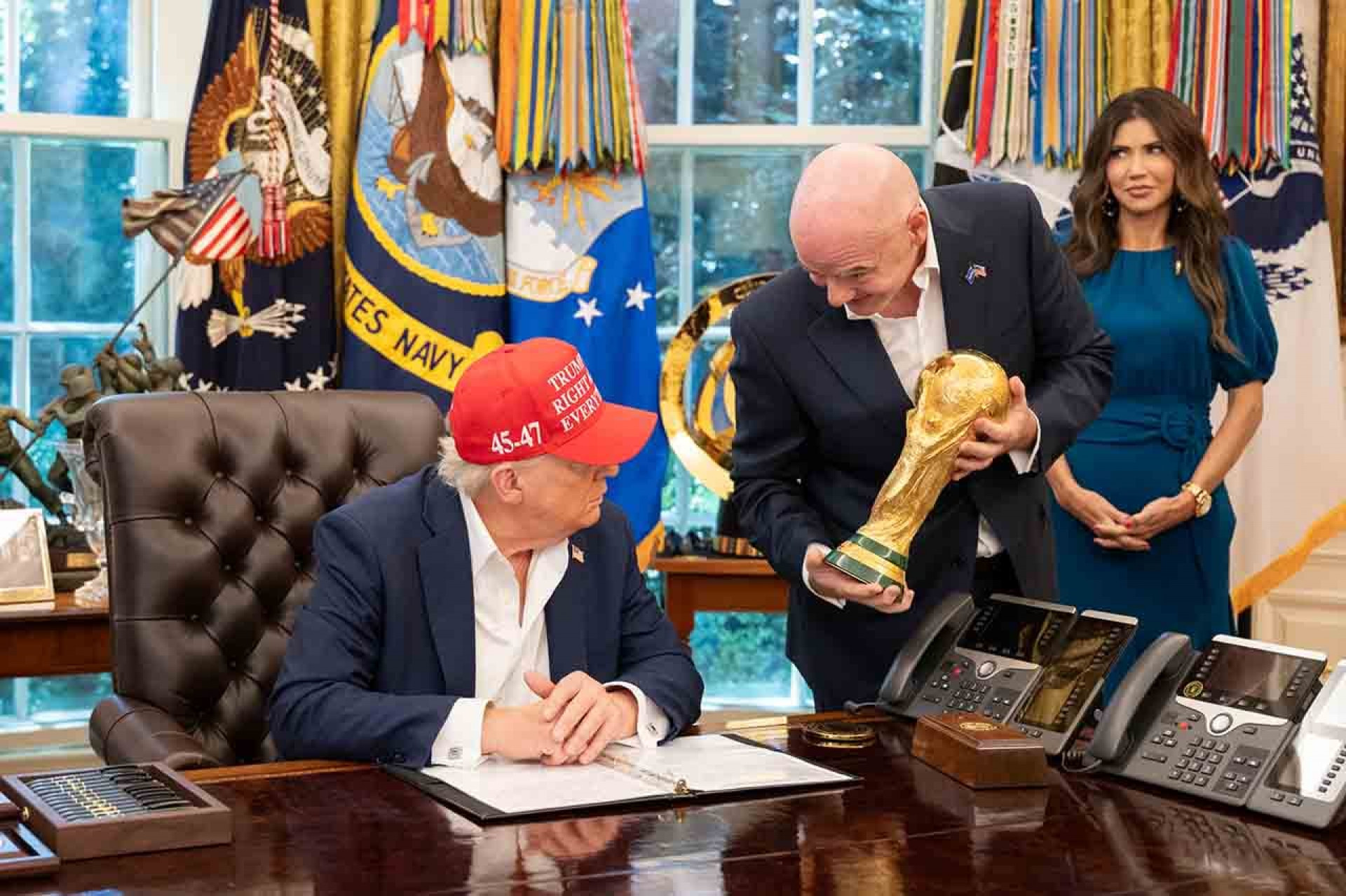 Congresso dos EUA vai investigar a Fifa por liga&ccedil;&atilde;o &iacute;ntima com Trump