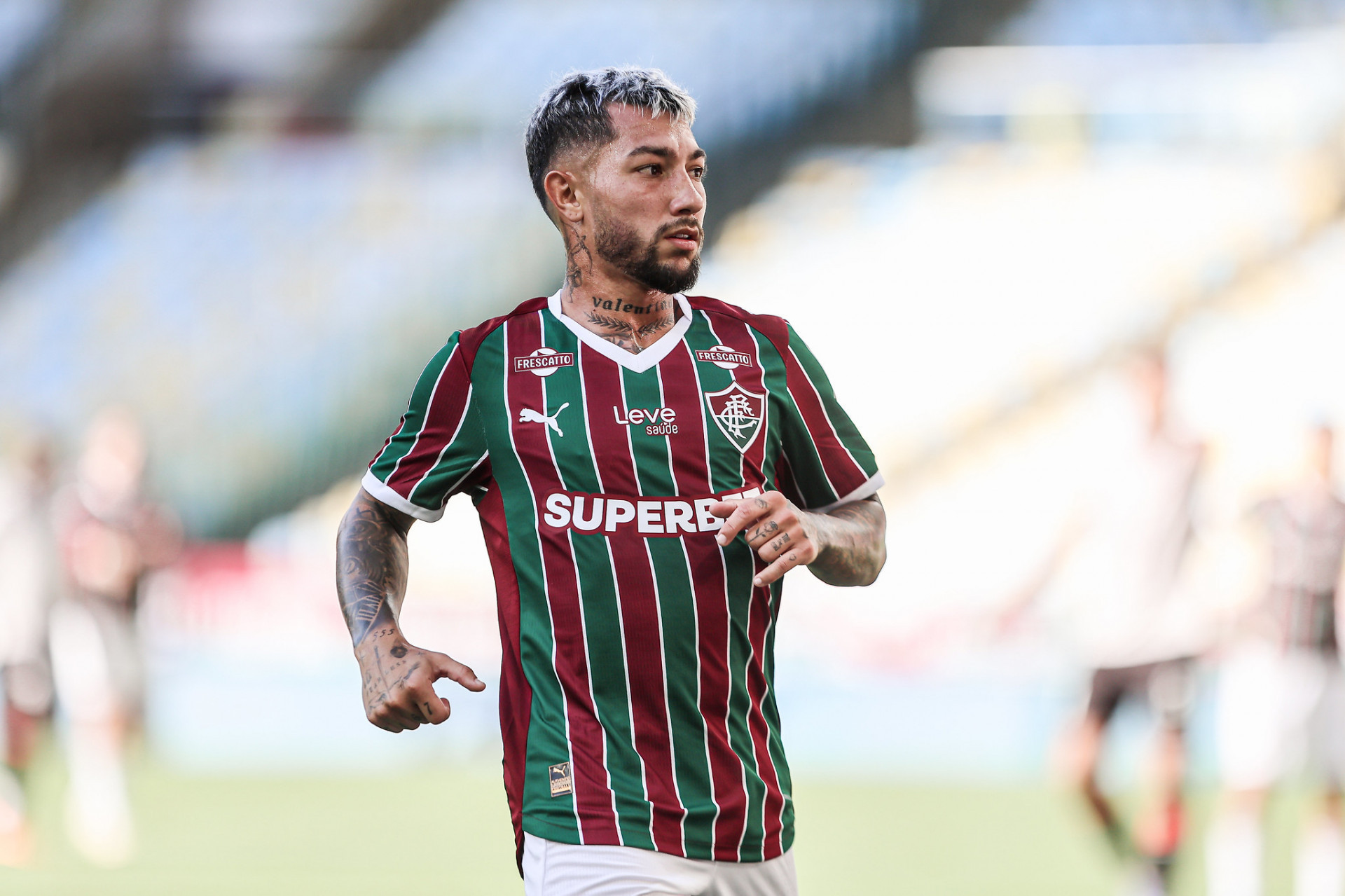 CBF confirmou a investigação sobre um cartão amarelo recebido por Lucho Acosta, do Fluminense, e notificou as autoridades. Relembre outros casos - Divulgação/Fluminense FC