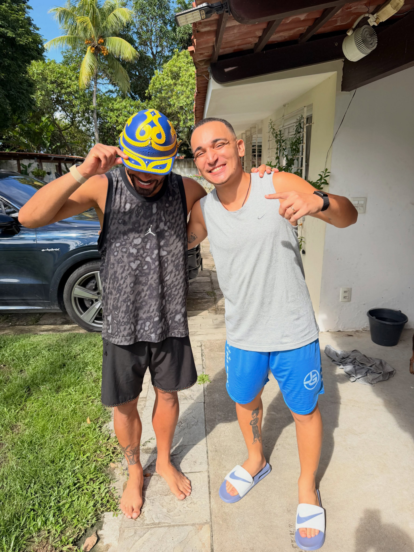 João Gomes presenteia Matheus Cunha após homenagem na Copa do Mundo - Reprodução / Instagram