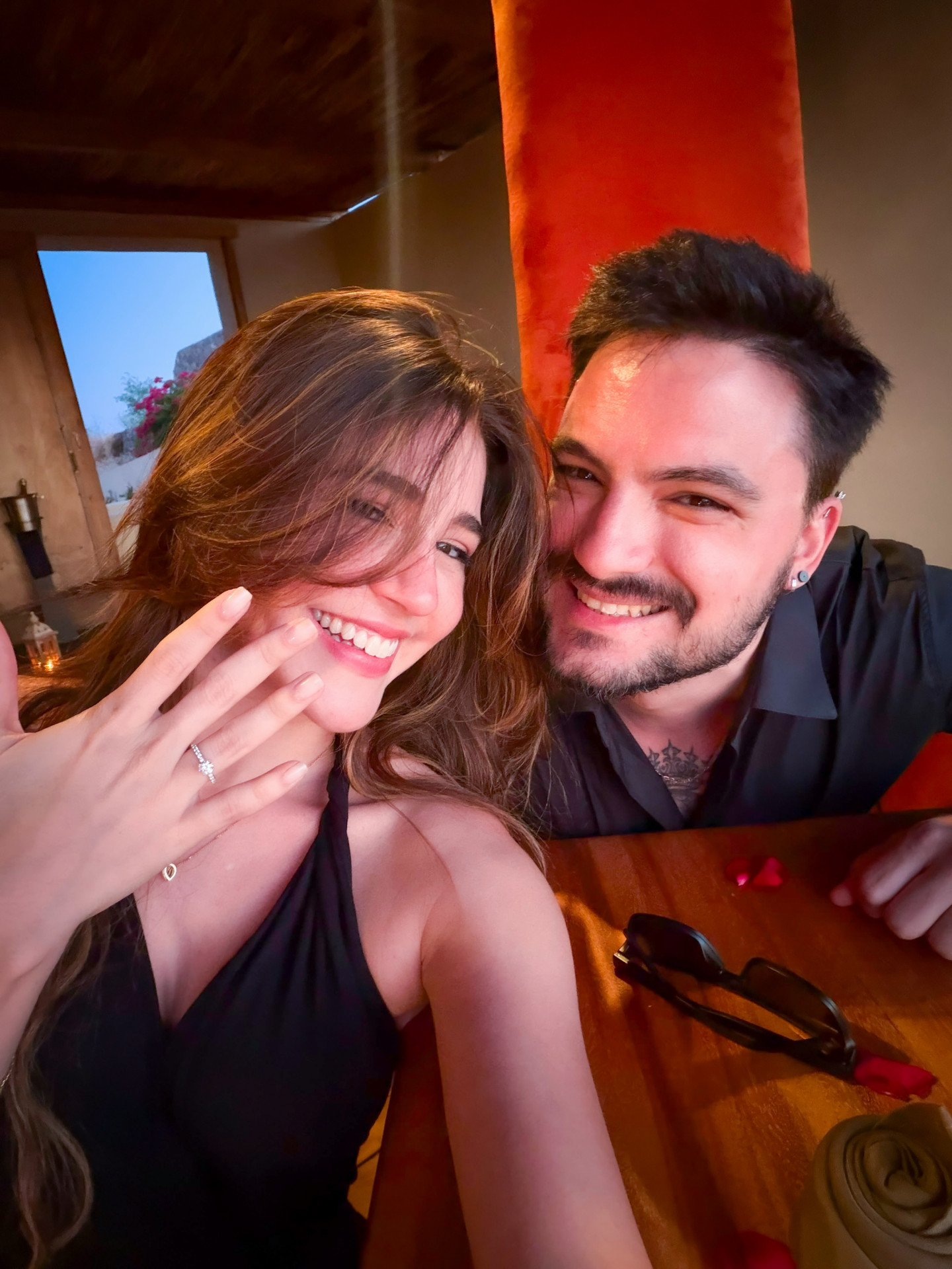 Felipe Neto ficou noivo de Juliane Carvalho  - Reprodu&ccedil;&atilde;o/Instagram 