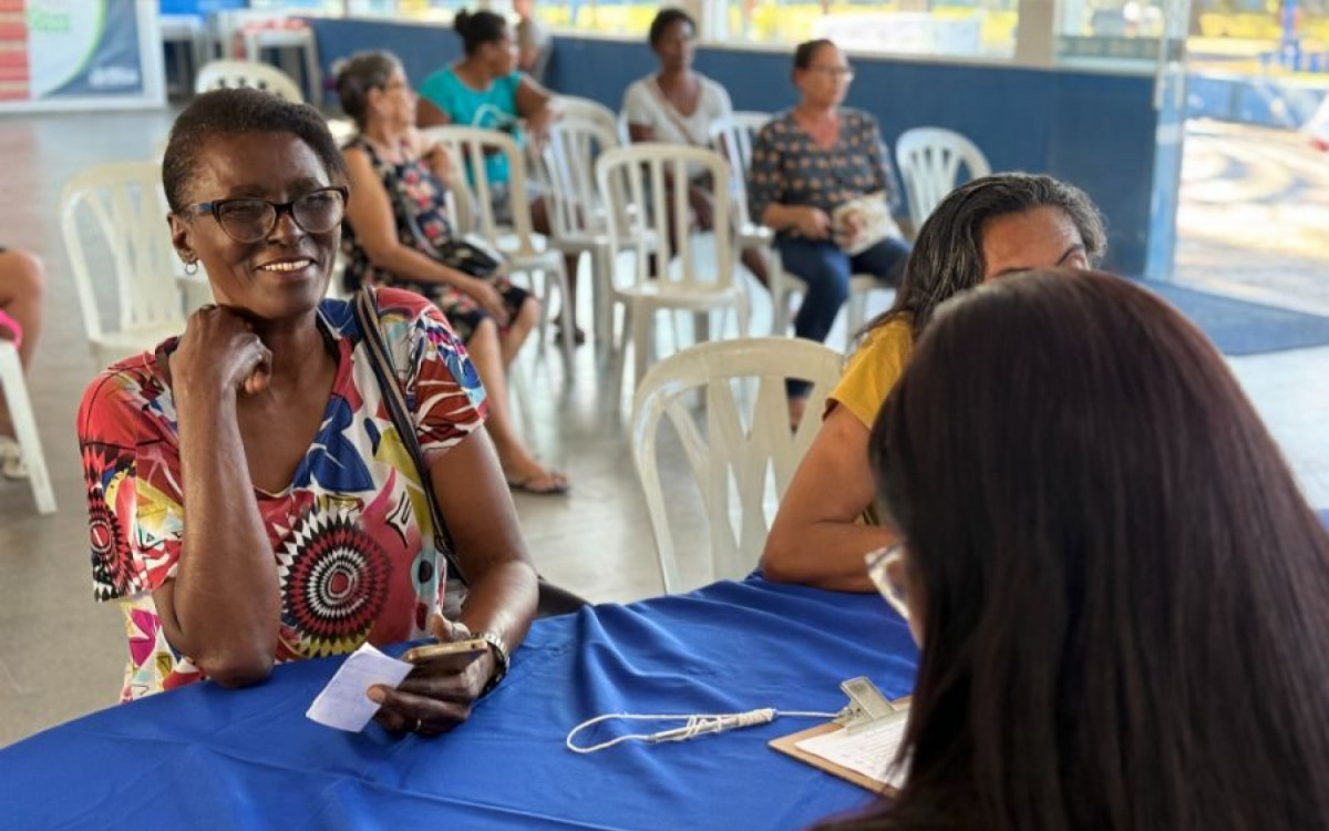 Famílias cadastradas receberam colchões, kits de higiene, dormitórios e alimentos durante mais uma etapa da assistência humanitária