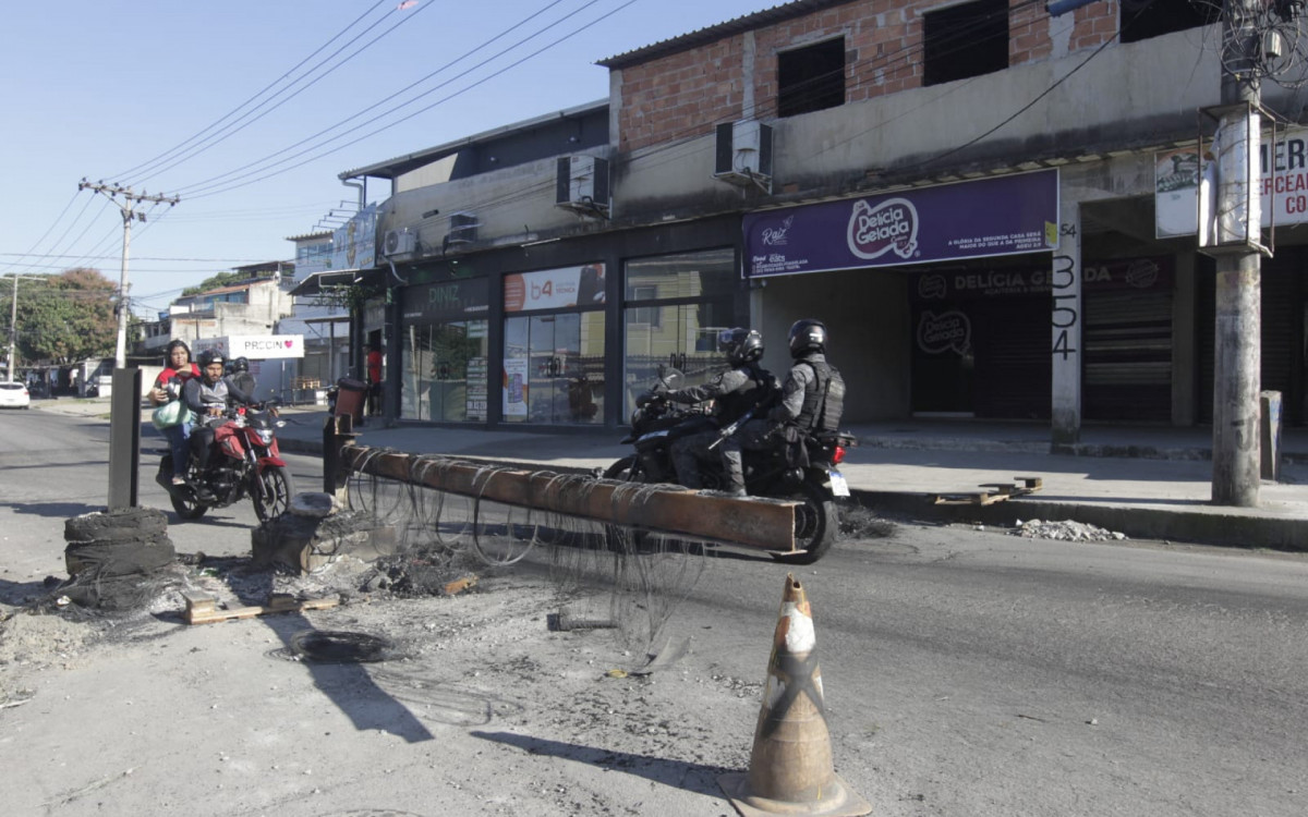 Policiais realizam operação contra o Terceiro Comando Puro na Vila Aliança