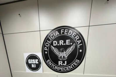 Polícia Federal apreende 16 fuzis e quatro pistolas na Via Dutra, em Barra Mansa