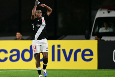 Herói do Vasco, Thiago Mendes destaca importância da classificação