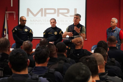 Agentes do Grupamento Armado ROMU participam de capacitação no MPRJ