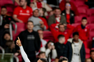 Samuel Lino marca, e Flamengo busca empate com o Internacional