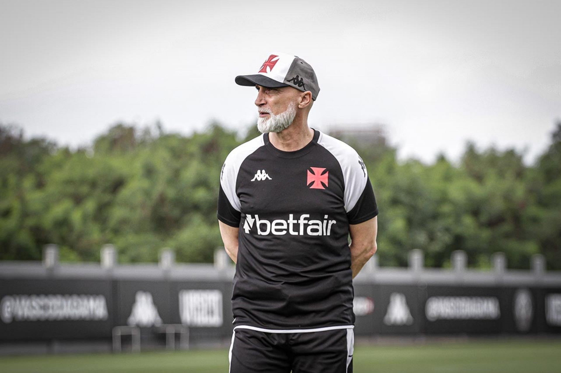 Pressionado por primeira vit&oacute;ria, Pedro Emanuel comanda o Vasco em decis&atilde;o na Sul-Americana
