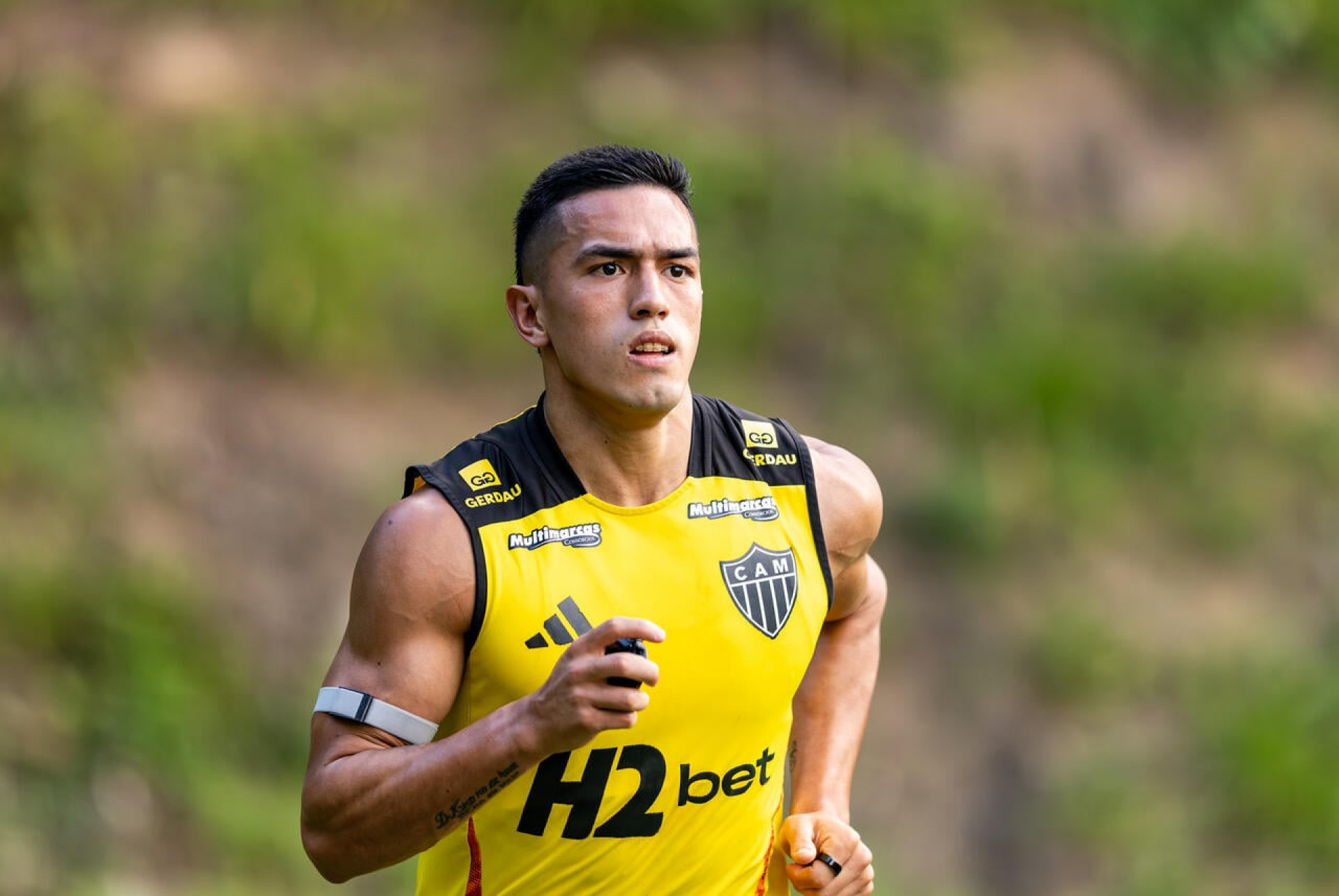 Atl&eacute;tico chega ao limite de estrangeiros ap&oacute;s chegada de Thiago Borbas