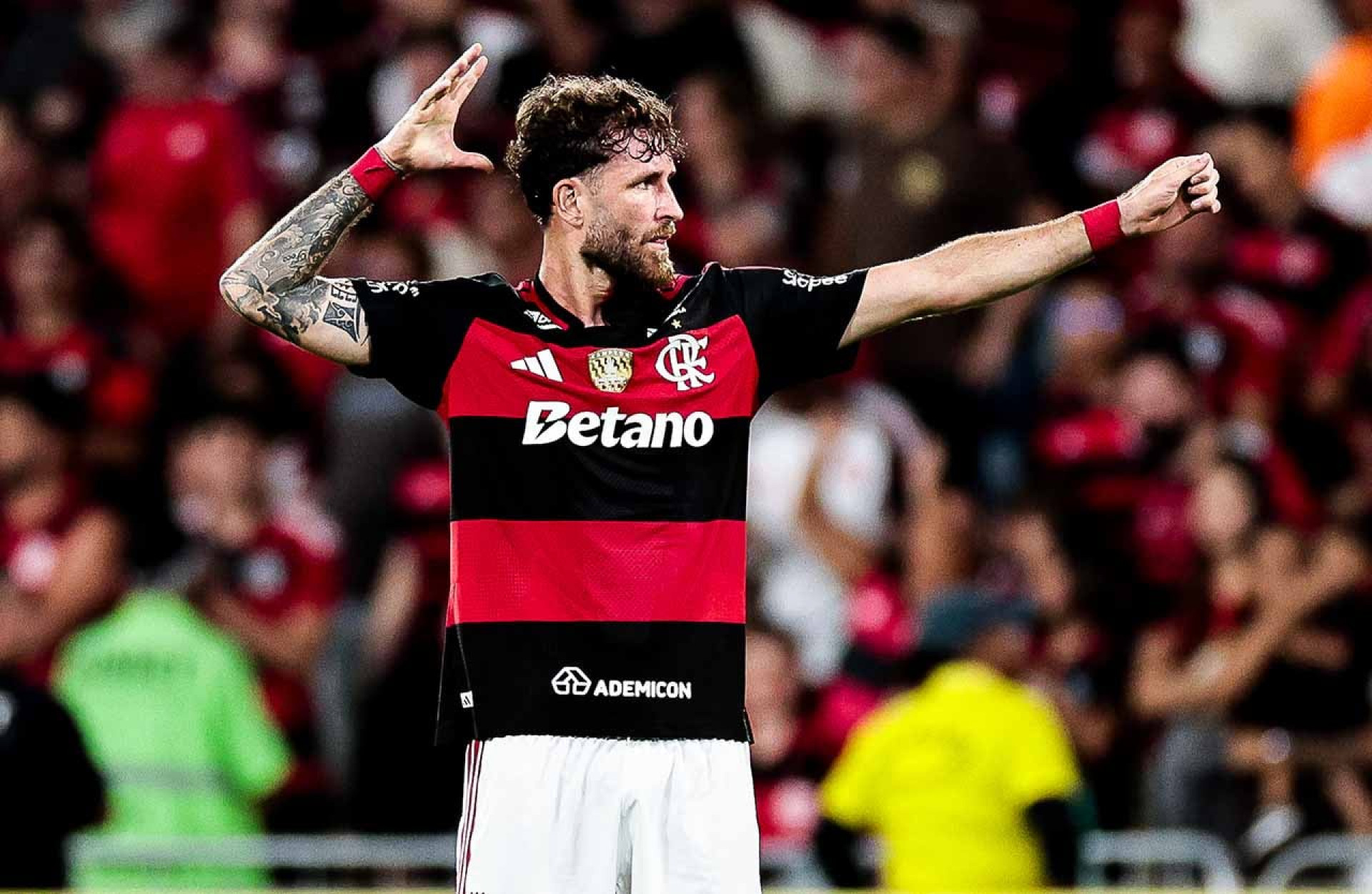 Flamengo est&aacute; confiante por Almada, diz Boto