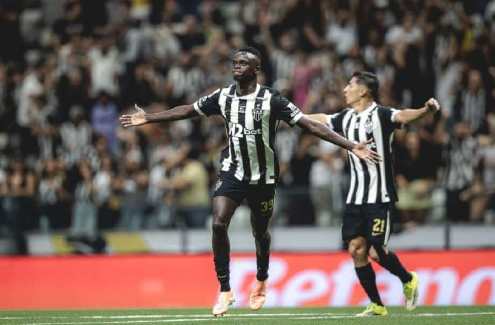 Betinho Marques: Deixa o Ciss&eacute; jogar, espa&ccedil;os s&atilde;o raros e as retrancas s&atilde;o insaci&aacute;veis