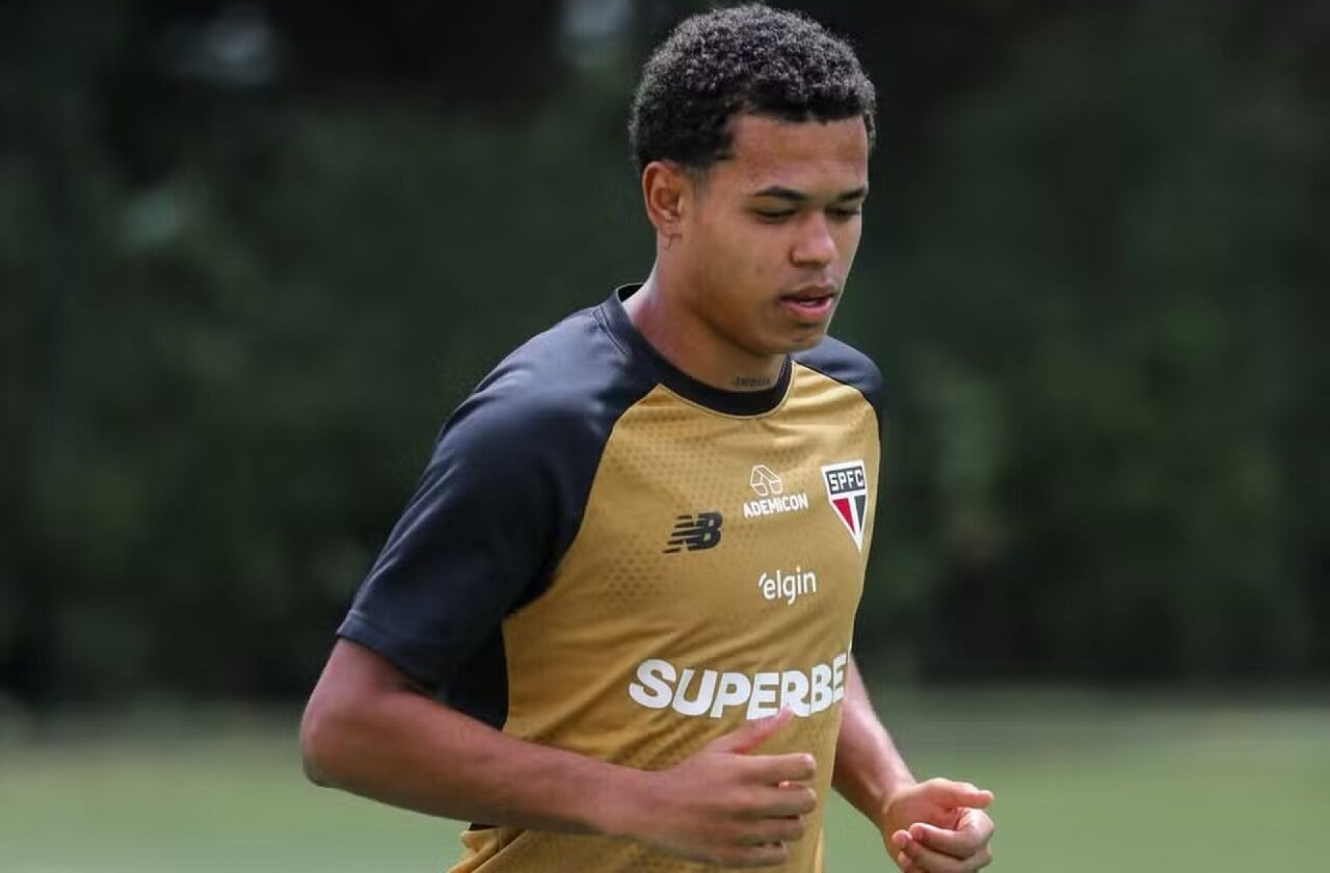 S&atilde;o Paulo libera Paulinho de gra&ccedil;a para o Botafogo-SP e mant&eacute;m percentual