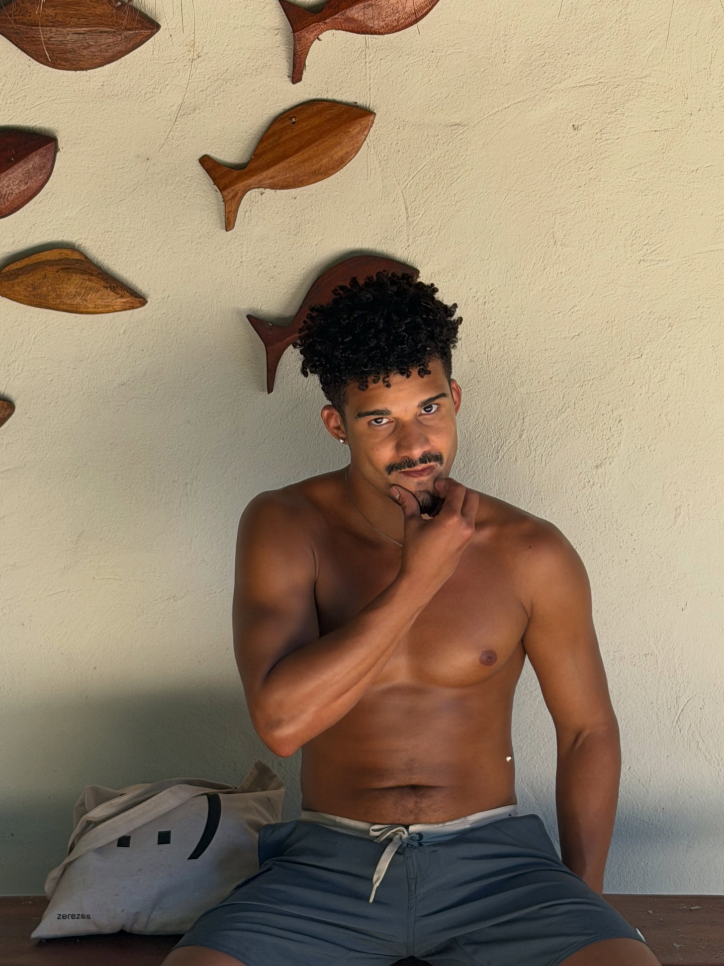 Lucas Leto exibe corpo em dia de praia - Reprodução / Instagram