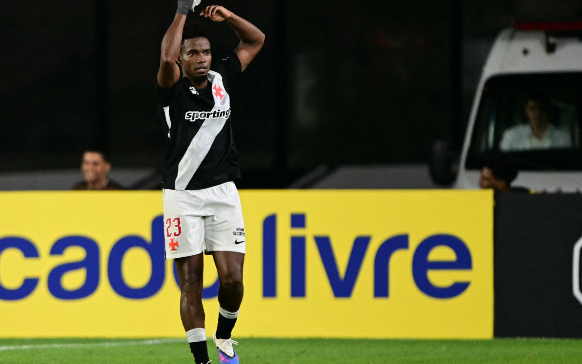 Thiago Mendes em treino