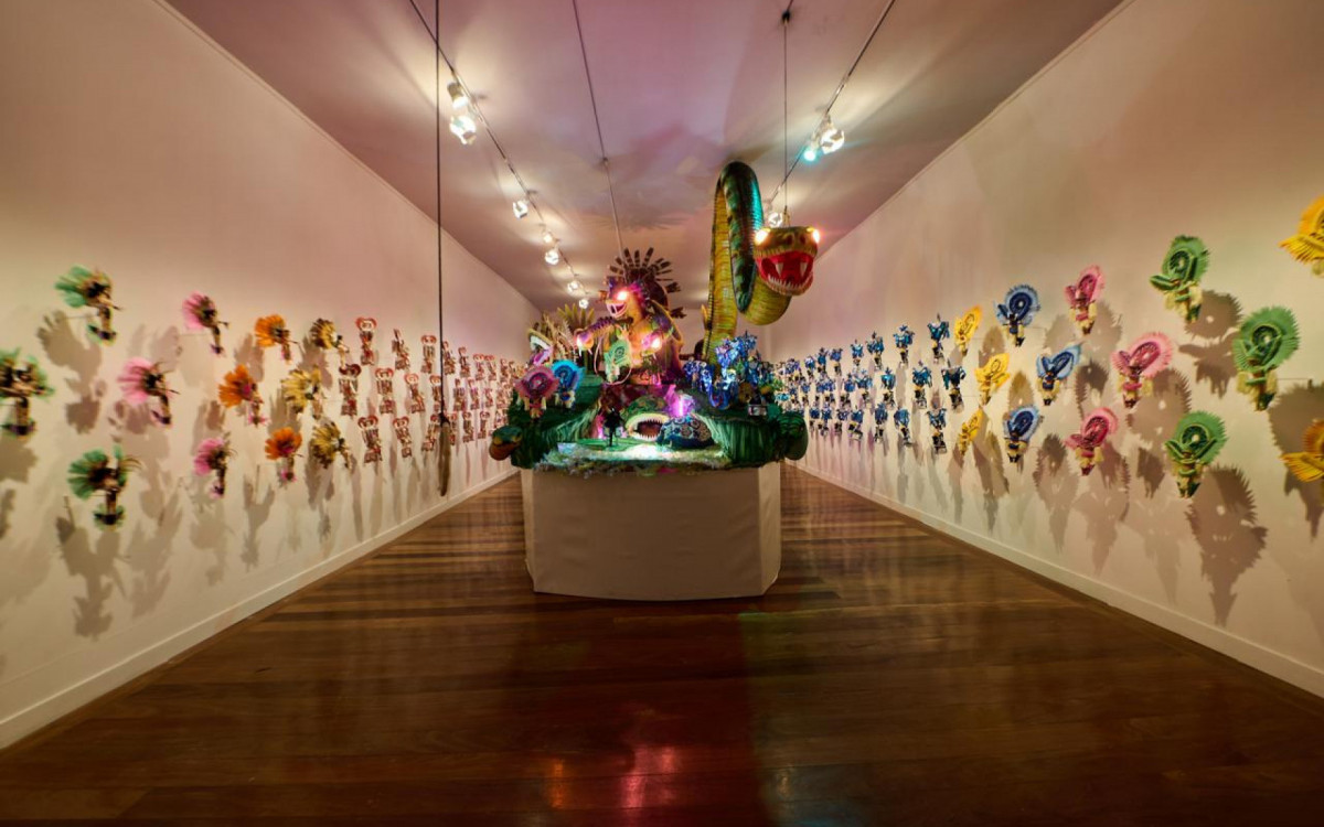 Exposição gratuita exalta o Festival de Parintins no Centro Sebrae de Referência do Artesanato Brasileiro (CRAB)