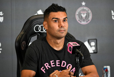 Casemiro exalta Messi e o coloca em patamar de 'deus do futebol'