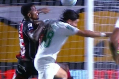 Não expulsão de atleta do Palmeiras irrita torcedores: 'Manchado'