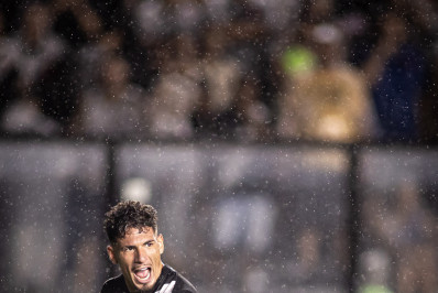 Saldivia quebra silêncio sobre futuro após sondagem do Huracán