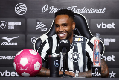 Apresentado, Danilo Pereira assume a 9 do Botafogo: ‘Estou pronto’