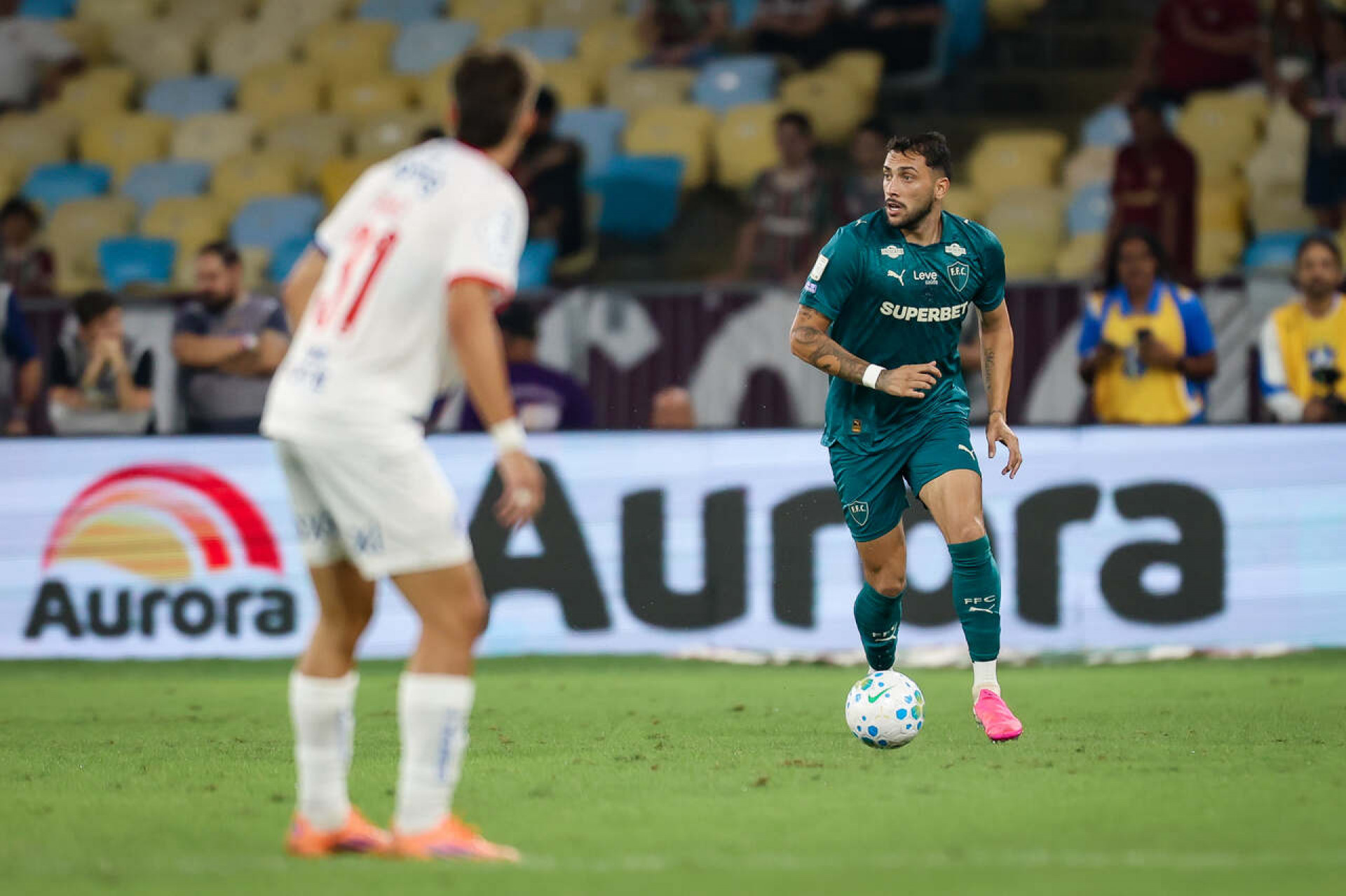 Thiago Silva tem les&atilde;o na coxa e desfalca o Fluminense contra o Vasco