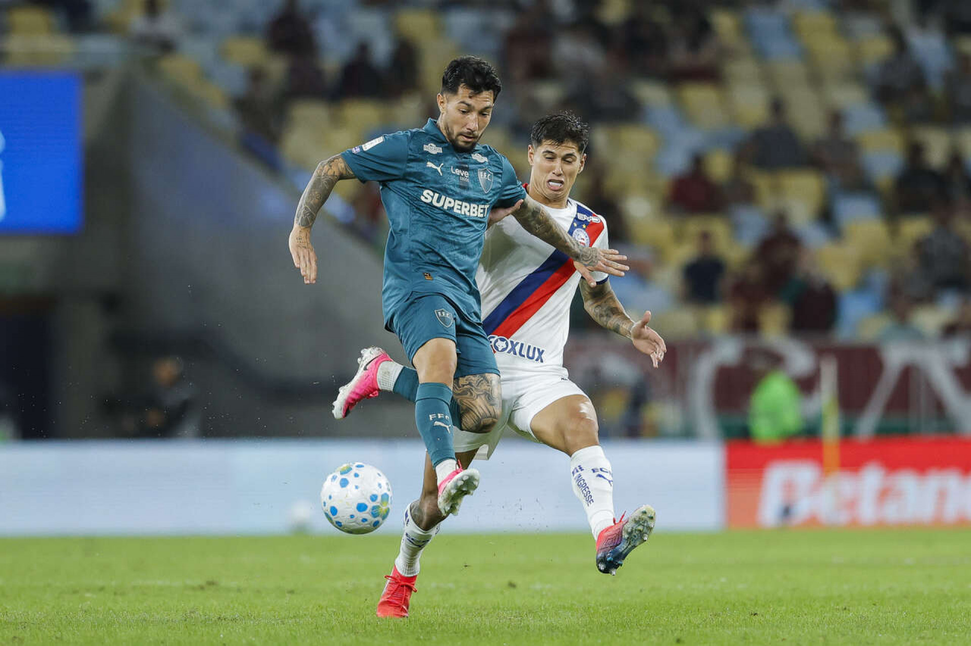 T&eacute;cnico do Fluminense analisa empate e defende Acosta: “Importante &eacute; confiar”