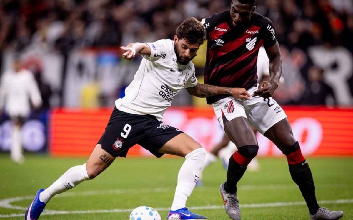 Respons&aacute;vel pelo gramado se pronuncia ap&oacute;s pol&ecirc;micas em jogo do Corinthians